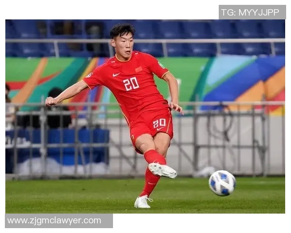 主力中卫转会传闻引发各方猜测 是否会成为冬季转会市场的焦点 主力中卫转会传闻引发各方猜测 是否会成为冬季转会市场的焦点